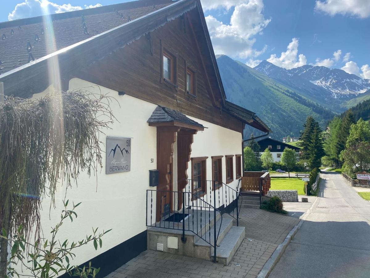 Alpin Haus Berwang Apartment Exterior photo